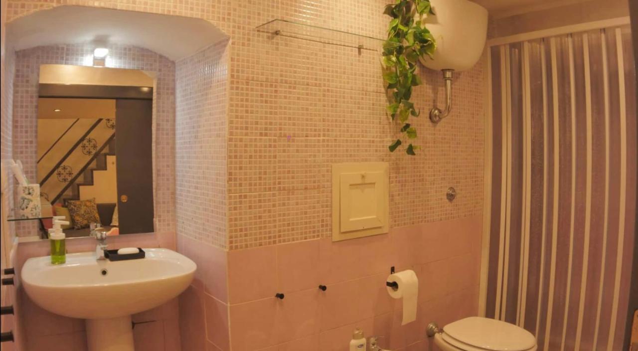 Casina A Pizzofalcone 93 Apartment Napoli Exterior foto